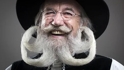 Британські чоловіки позмагались за звання найкрасивішого власника вусів та бороди