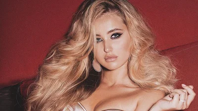 Красуня-дружина Тищенка розпрощалась з розкішним довгим волоссям