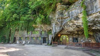 В Штатах продают пещерный дом, и это самое роскошное сооружение, которое вы видели