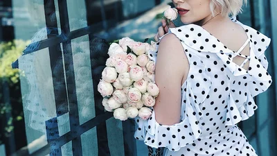 Мика Ньютон эффектно отгуляла девичник в Киеве