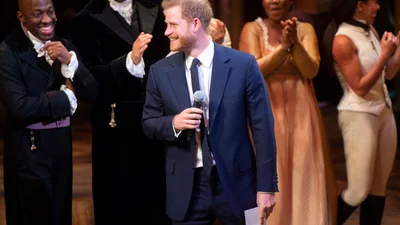 Неужели это Гарри - в сети обсуждают фото принца из колледжа