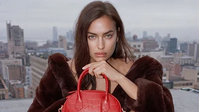 Ірина Шейк показала всю свою сексуальність та грайливість у новому фотосеті