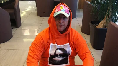 Стільна, модна, маладьожна: Потап вчепив на вуха сережки