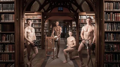 Кембриджские студенты полностью разделись для благотворительного календаря