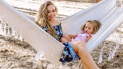 Яна Соломко засыпала Instagram мимишными снимками с подросшей дочкой