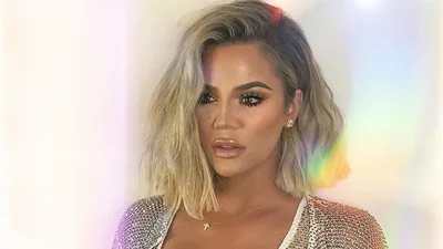 Всего через несколько месяцев после родов Хлои Кардашьян засветила плоский животик