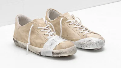 Люди возмущены новыми грязными и рваными кроссовками за 530 долларов