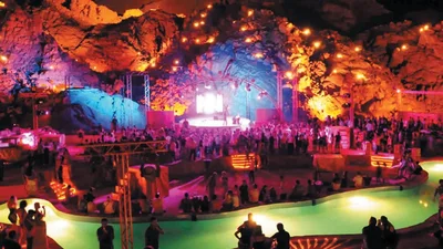 Неугомонные итальянцы устроили грандиозную дискотеку под водой