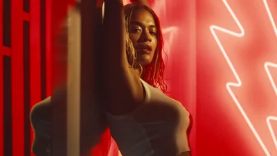 Рита Ора представила сексуальный и романтический клип на песню Let You Love Me