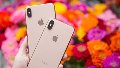 Известно, сколько нужно работать украинцам, чтобы заработать на новый iPhone