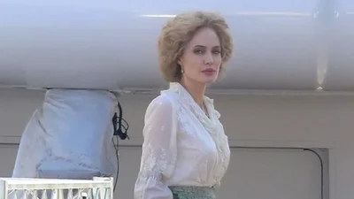 Не узнать: для новой роли Анджелина Джоли стала блондинкой