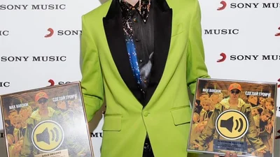 Вот это успех: Макс Барских подписал контракт с SONY MUSIC