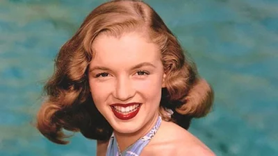 На аукцион выставили архивные фото юной Мэрилин Монро, и весь мир в восторге от них
