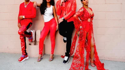 Taki Taki - музыкальная бомба от Селены Гомес, Cardi B, DJ Snake и Ozuna