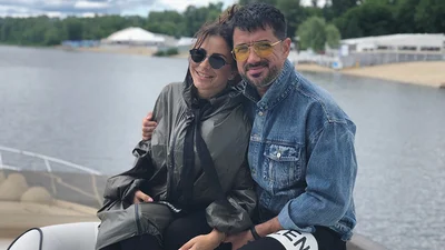 Не выходные, а бомба: слухи о разводе Лорак и фото с третьей свадьбы Ирэны Карпы