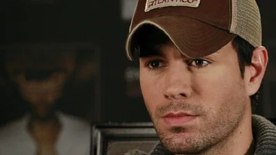 Енріке Іглесіас розповів про секс з Анною Курниковою