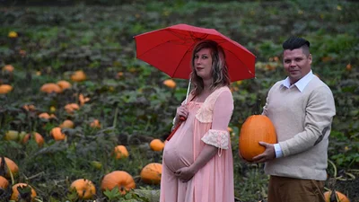 Вот какая беременная фотосессия в стиле ужасов получится, если родители - весельчаки