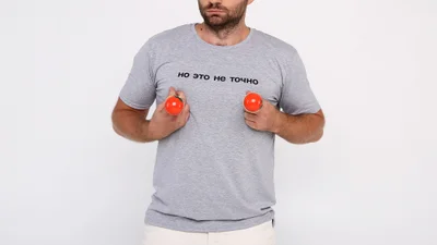 Мужчина-агонь Слава Демин потряс попкой в центре Киева