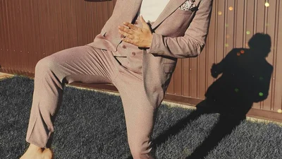 Мимими дня: Анатолий Анатолич нежится с дочерьми в бассейне