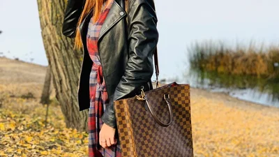 Слава Каминская соблазнила поклонников фотографией топлесс