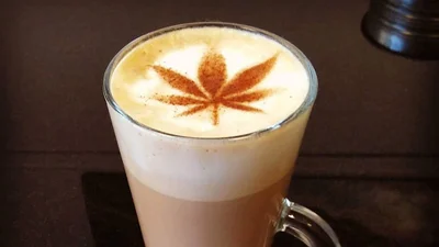 Кава з марихуаною - абсолютно легальний напій, який пропонують в кафе