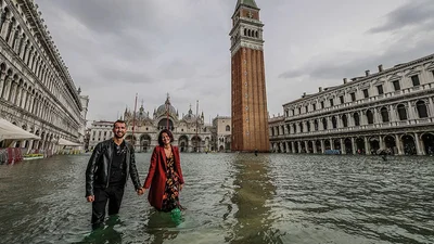 Венецию затопило: невероятные фото с исторического города