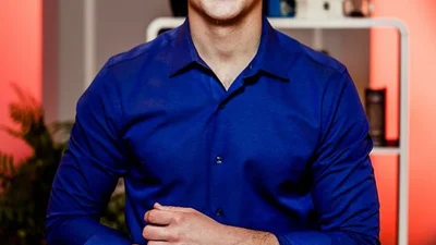 Ідеальний прес має виглядати так, як у красунчика Володимира Остапчука