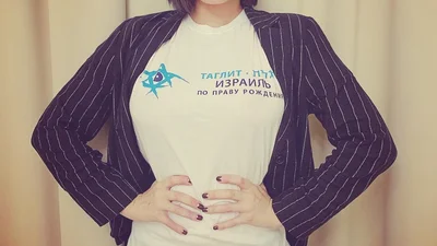 Даша Астафьева засыпала сеть пикантными кадрами со съемок эротической комедии "Свингеры 2"