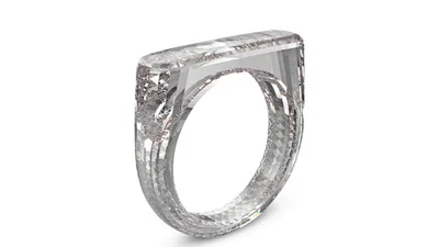 Создали полностью бриллиантовое кольцо, и это наиболее роскошное украшение в мире
