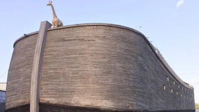 Мужчина построил настоящий Ноев Ковчег, размеры и вид которого вас ошарашат