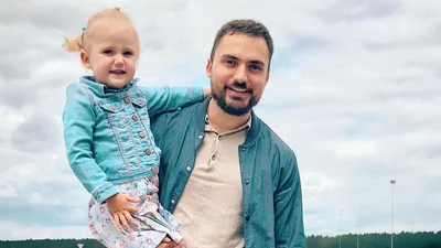 Архивное фото Эдгара Каминского с новорожденной дочкой умилит твое сердце