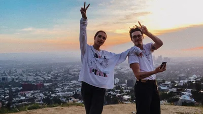 Бруклін Бекхем ділиться щасливими фото з новою подружкою