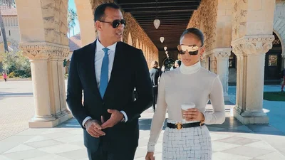 Дженніфер Лопес з коханим влаштувала побачення на гойдалці, і це неймовірно мило