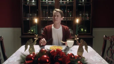 Маколей Калкін повторив найвідоміші сцени зі стрічки "Сам удома"