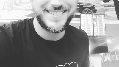 Мережу розчулило відео, як Сергій Притула бавився сніжками з дітьми