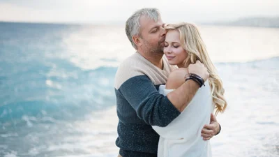 Закохана Юлія Думанська разом із чоловіком тішиться відпусткою у горах