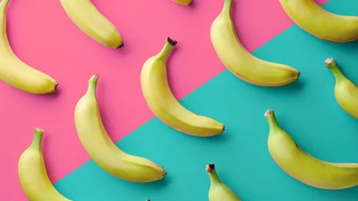 Банан, нож или туфли: странные вещи, которыми можно сделать макияж
