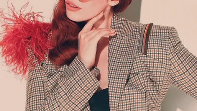 "Киця-мациця" Соня Плакидюк в свой День рождение засветила аппетитные сиси