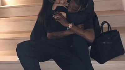 Кайли Дженнер похвасталась впечатляющим тоннелем любви от Трэвиса Скотта