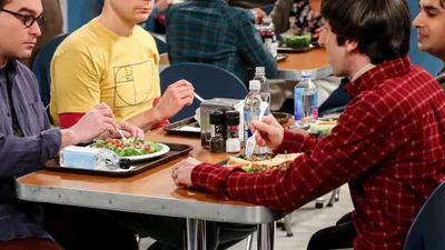 Актеры "Теории большого взрыва" феерично отпраздновали завершение съемок последнего сезона