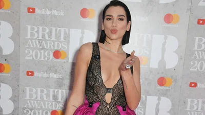 BRIT Awards 2019: переможці музичної премії і наряди на червоній доріжці