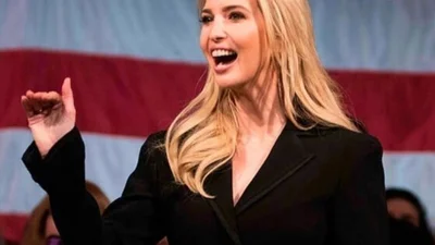 Иванка Трамп умилила зимними фото Белого дома