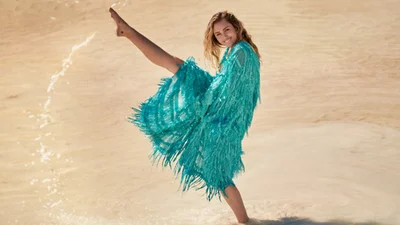 Майлі Сайрус вийшла заміж, але не перестала зніматися в сексуальних фотосесіях