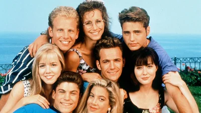 Юхху: серіал Беверлі-Гіллз дійсно повертається, і ось перший трейлер