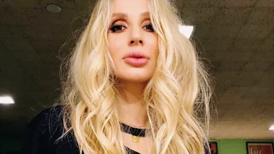 LOBODA поразила фанатов архивным фото с мамой, на котором ее вообще не узнать