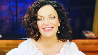 Наталья Холоденко вышла на публику через неделю после родов и поразила стройностью