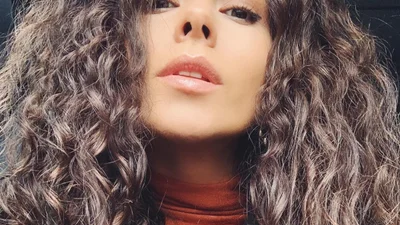 Настя Каменских сыграла в стебном молодежном сериале