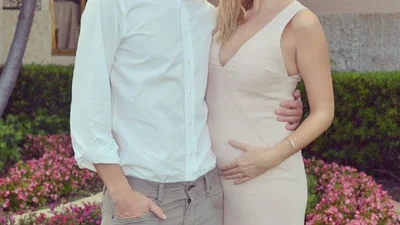 Трогательное фото Иванки Трамп без макияжа с крохотным сынишкой на руках растрогало сеть