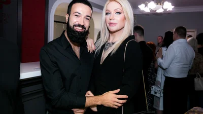 Как горячо: украинские звезды потусили в отеле для ролевых игр Cherry Twins