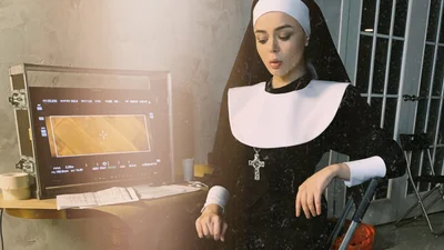 Алина Гросу представила свою скандальную трилогию "Дико Любила Вову"